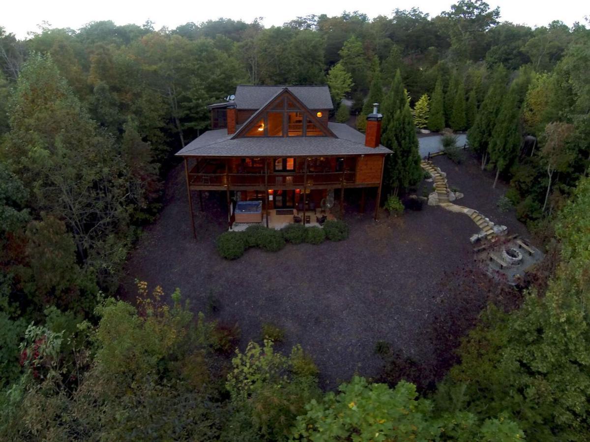 Aska Adventure Lodge Blue Ridge Exterior photo