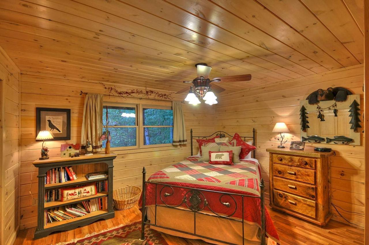 Aska Adventure Lodge Blue Ridge Exterior photo