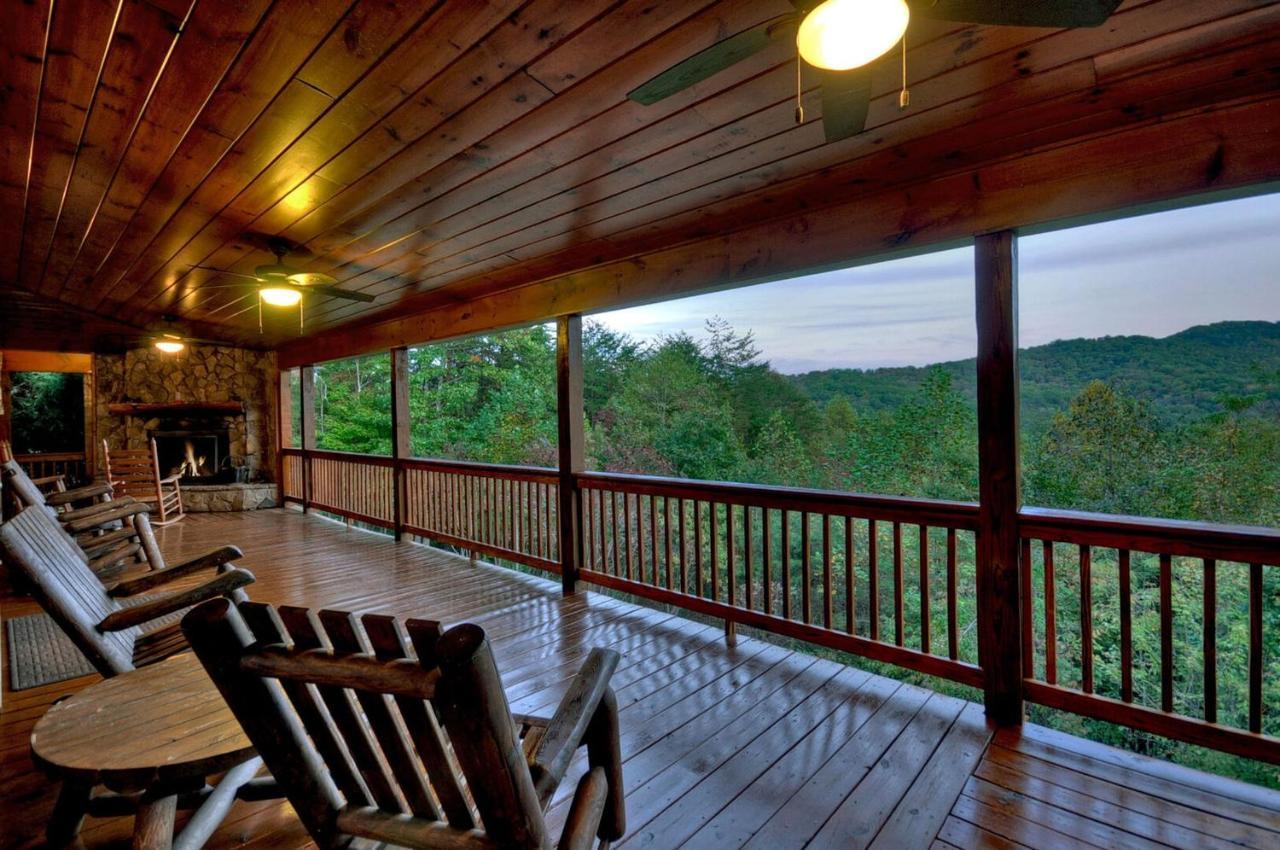Aska Adventure Lodge Blue Ridge Exterior photo