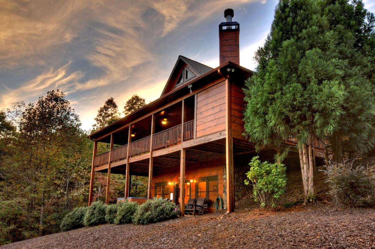 Aska Adventure Lodge Blue Ridge Exterior photo